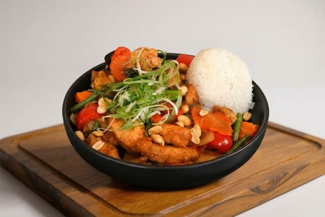 Kung Pao Chicken Tray.